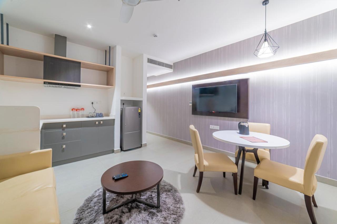 Hotel Deccan Serai Grande, Gachibowli, Хидерабад Екстериор снимка