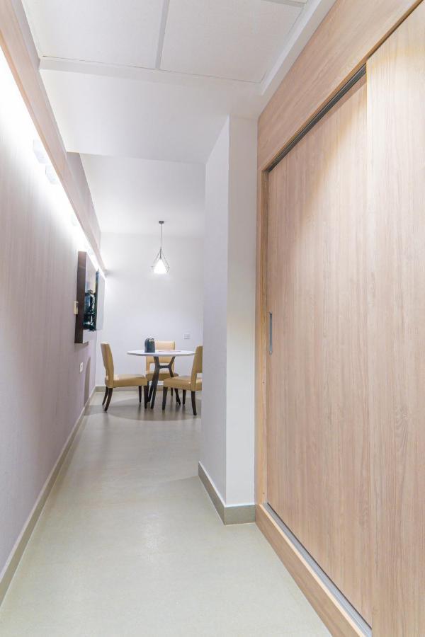 Hotel Deccan Serai Grande, Gachibowli, Хидерабад Екстериор снимка