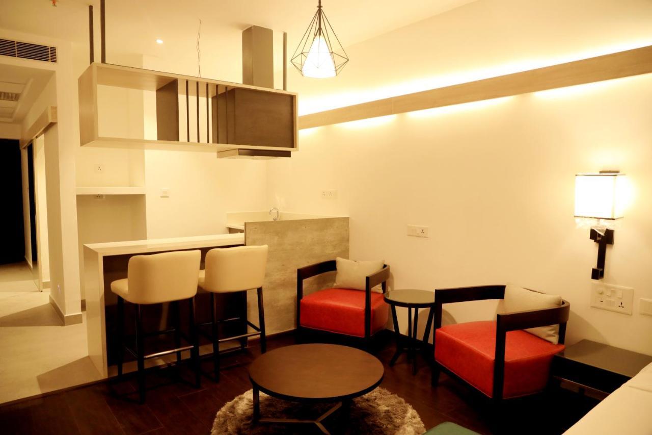 Hotel Deccan Serai Grande, Gachibowli, Хидерабад Екстериор снимка