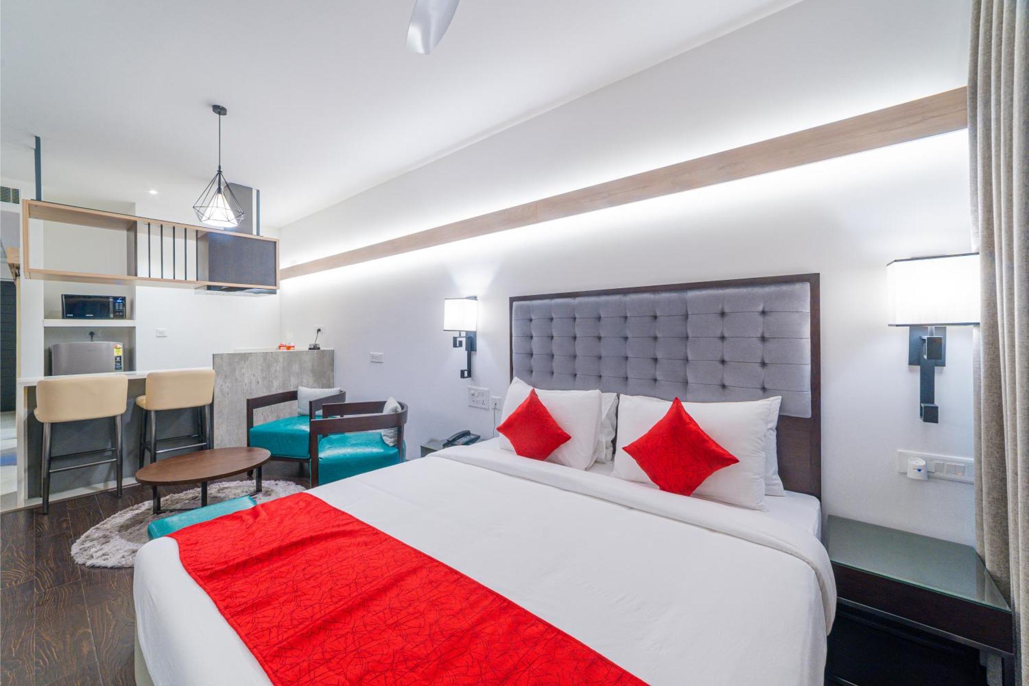 Hotel Deccan Serai Grande, Gachibowli, Хидерабад Екстериор снимка