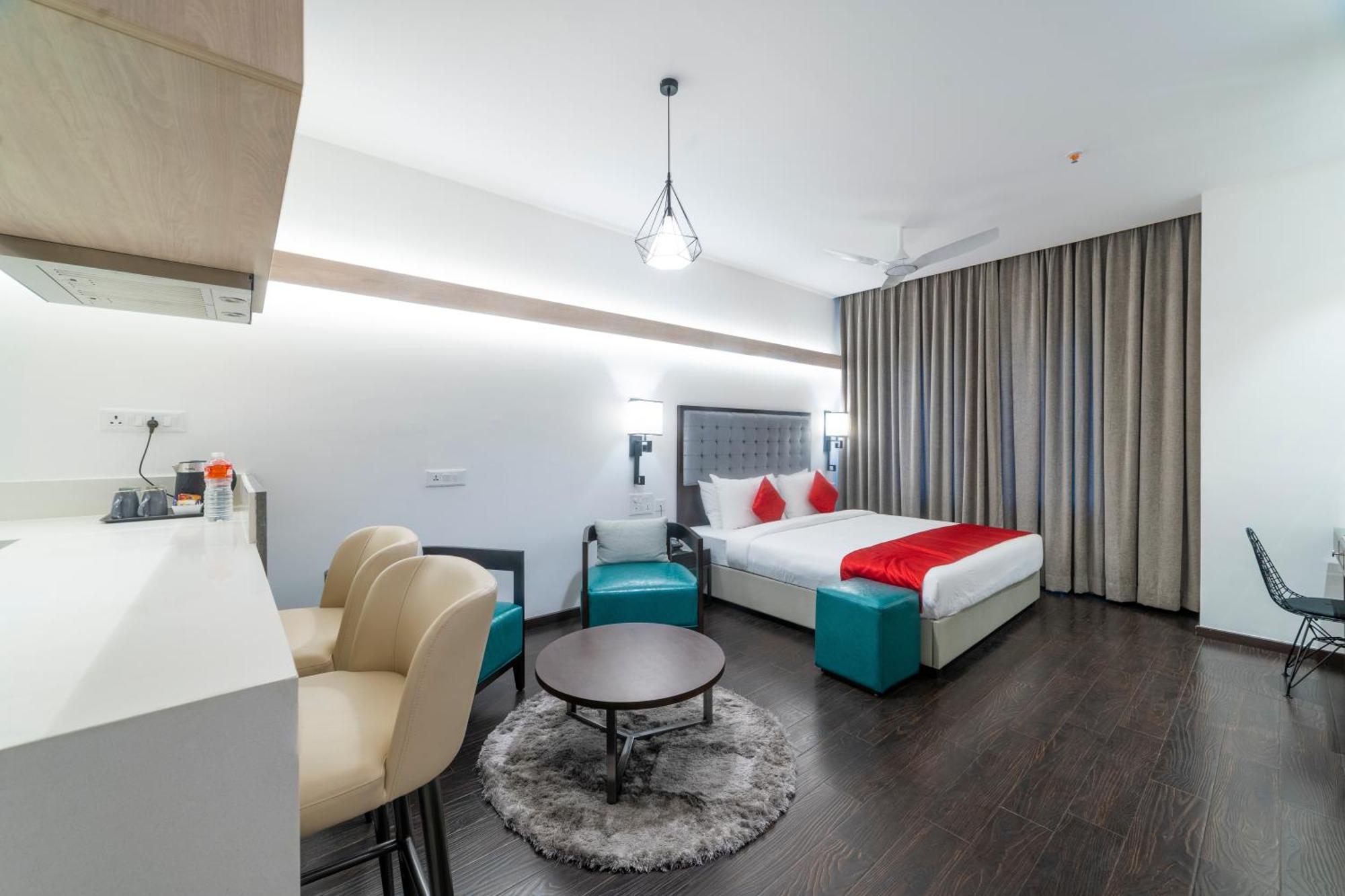 Hotel Deccan Serai Grande, Gachibowli, Хидерабад Екстериор снимка
